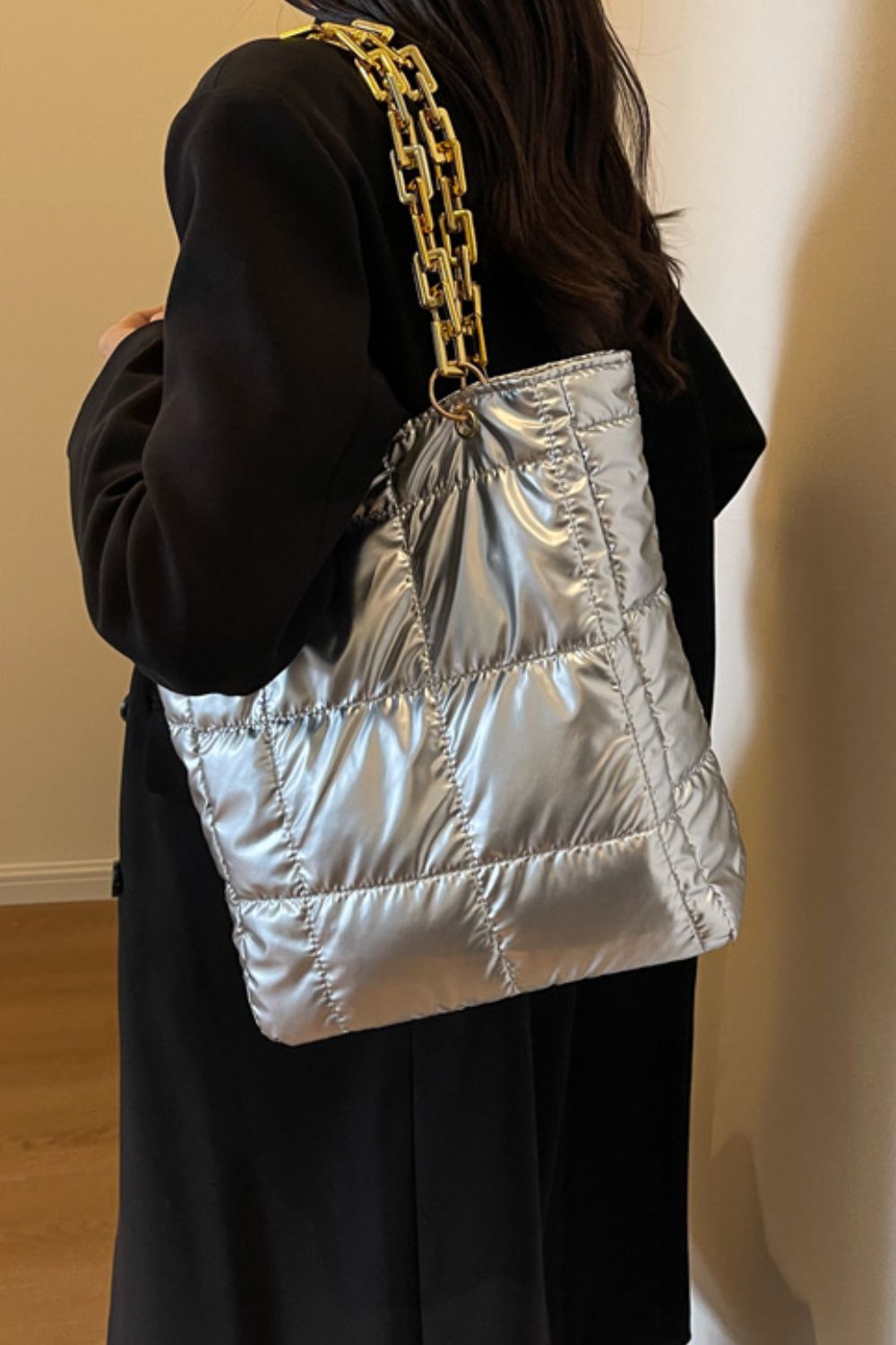 Lei Chain Tote